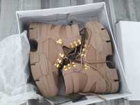 .Bocanci bej camel mar.37, noi in cutie 170 lei/per