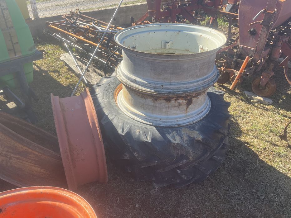 Jeanta de tractor r 28 si piese