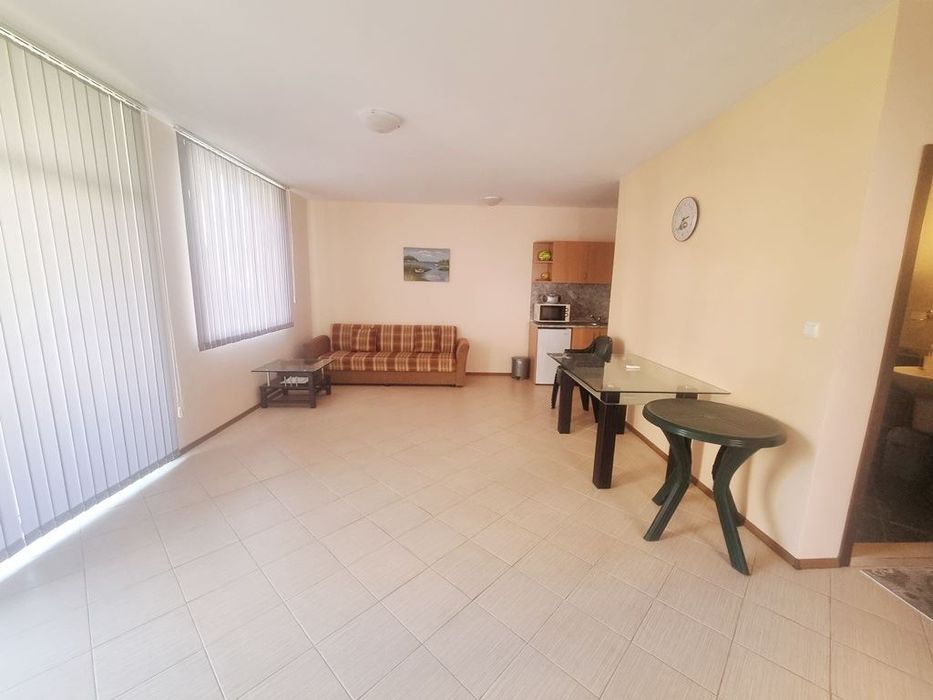 Продава се Тристаен апартамент в к.к. Слънчев бряг - 86 кв.м за 930 €/кв.м - Снимка #2