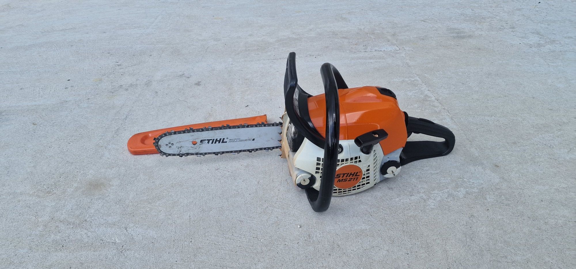 Бензинов трион STIHL MS 211C