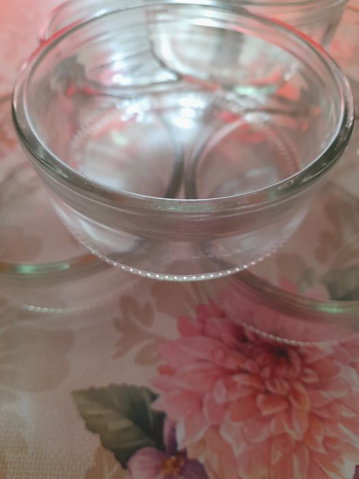 Чисто нови чаши за ракия  и стъклени купички