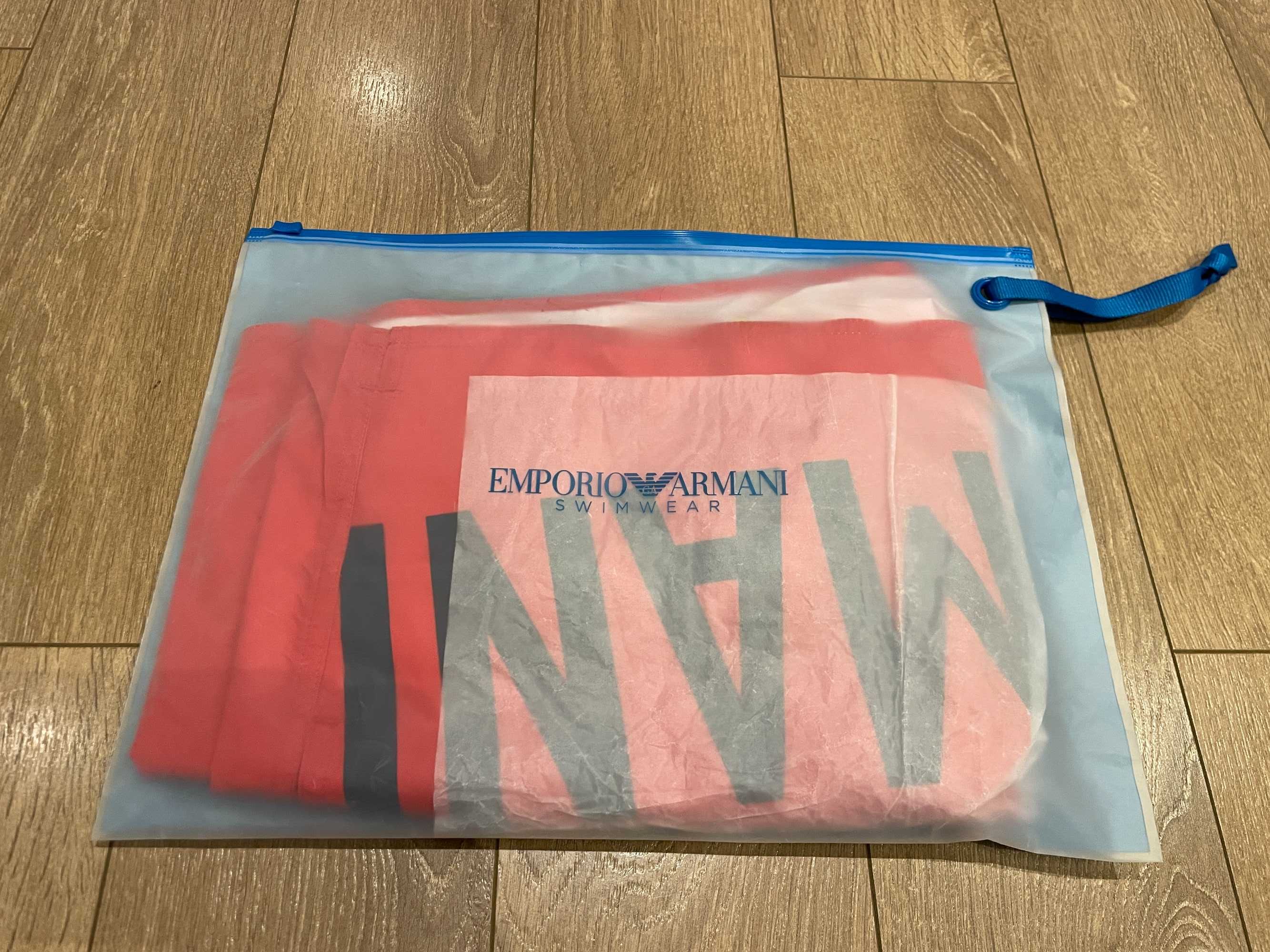 Оригинални плувни шорти Emporio Armani, размери: S, M, XL и XXL