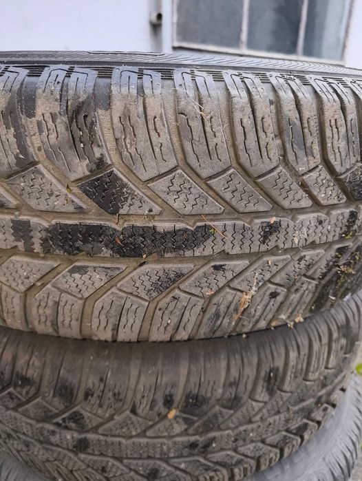 Anvelope iarnă Semperit 195/65 R15 + jante tablă – set 4 bucăți