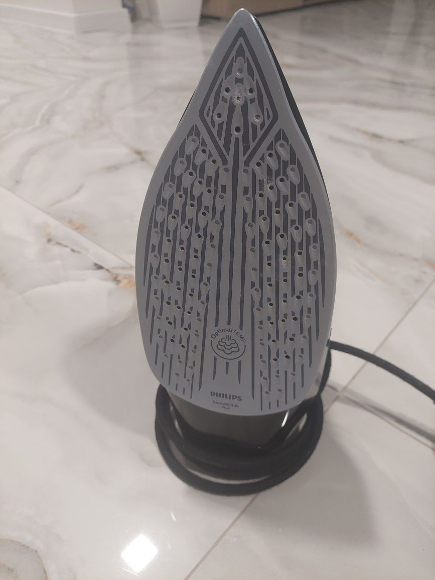 Fier de calcat Philips