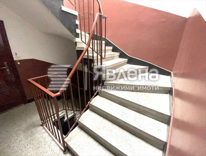 Продава се Двустаен апартамент в Бургас, Възраждане - 50 кв.м за 1360 €/кв.м - Снимка #6