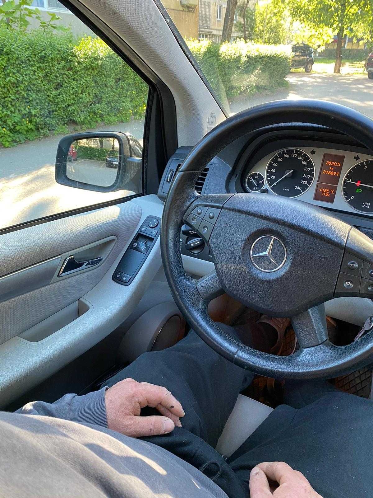 Mercedes B class