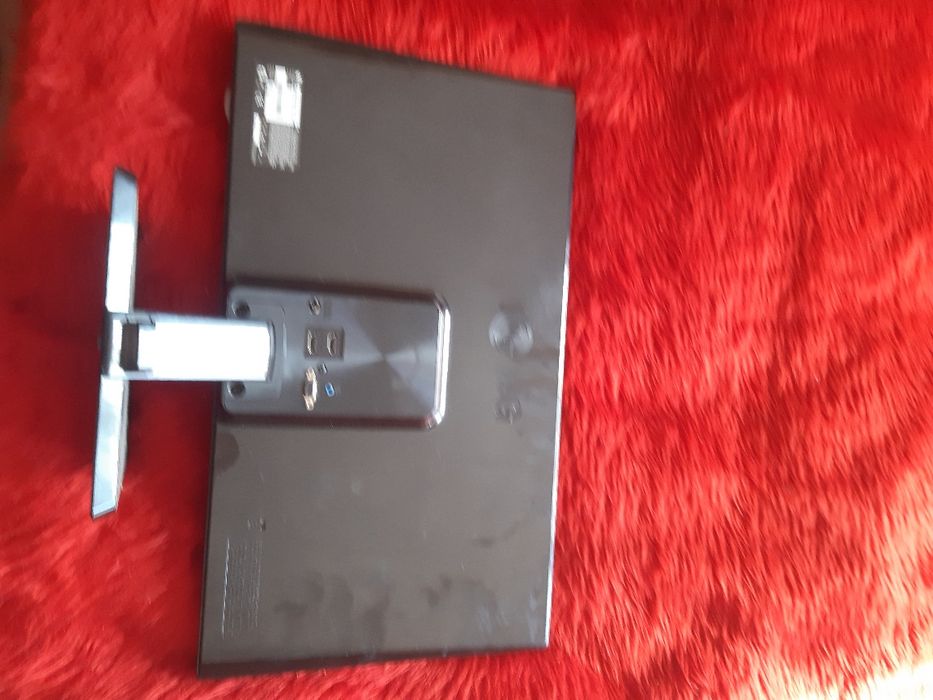 Монитор продавам