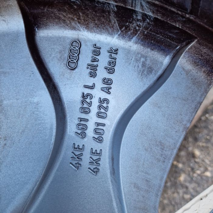 Оригинални джанти Audi E-Tron Q8