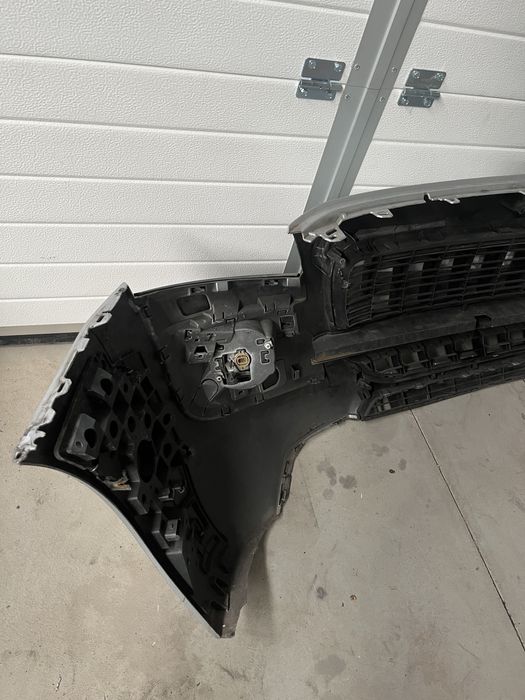 Bara față Peugeot 3008 2013