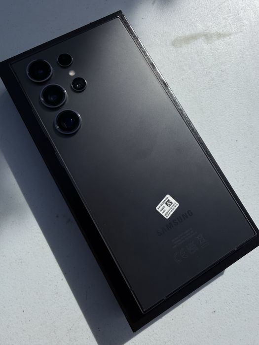 Samsung S24Ultra 12GB, 256GB Negru