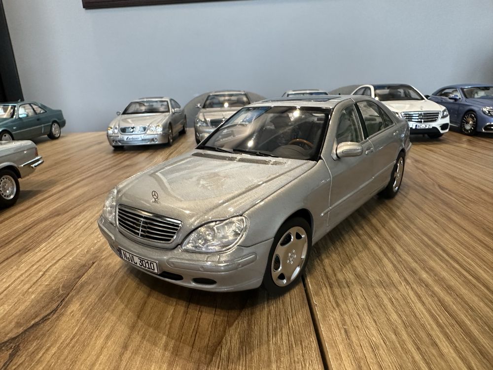 1/18 19бр. Колекционерски Mercedes