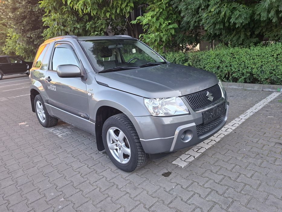Vând Suzuki Grand Vitara 1.6 Benzină 4x4