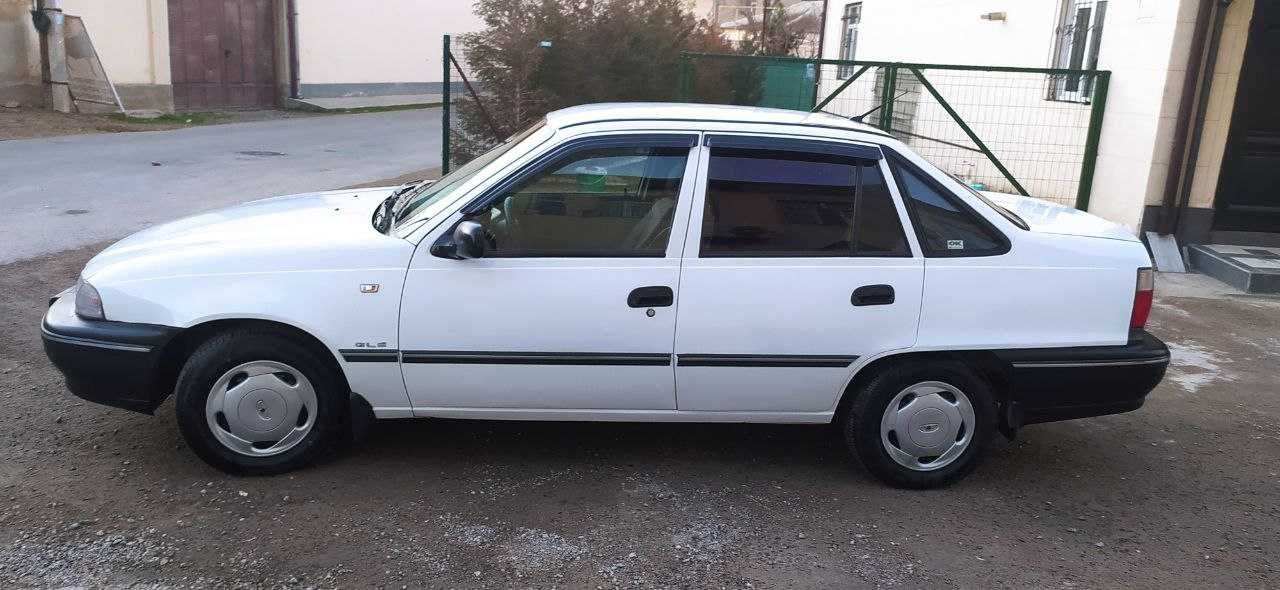 Продается автомобиль Daewoo Nexia 1 1997