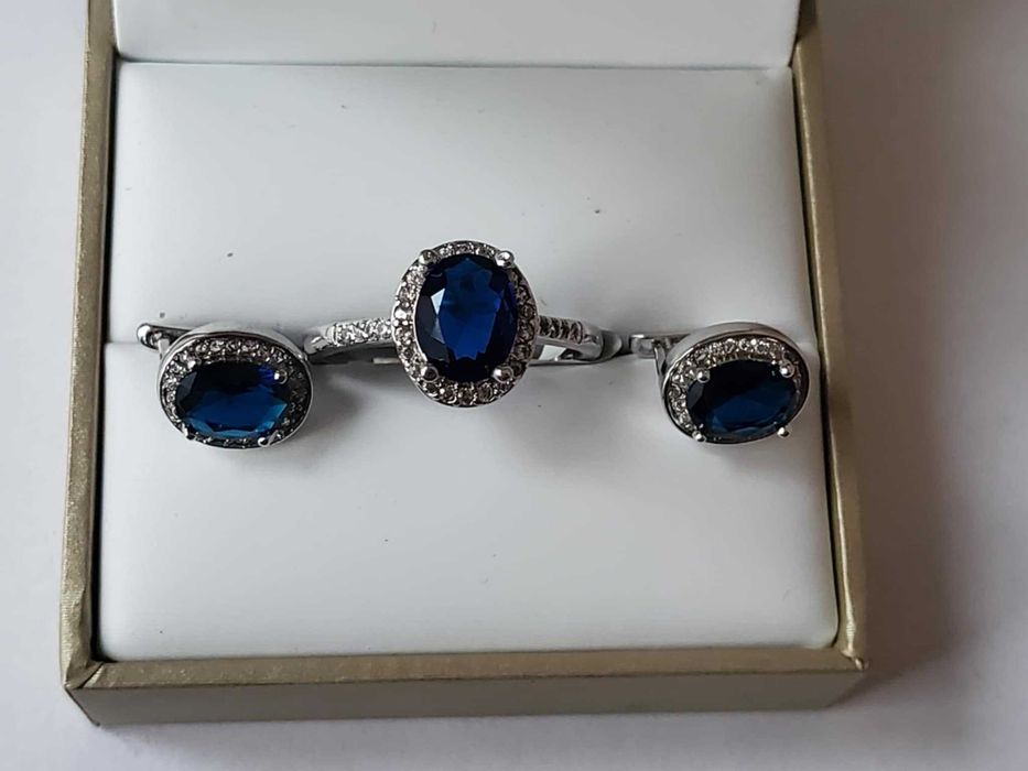 GR55,inel placat aur alb 18k,zirconii albe si safir, nou/marcat