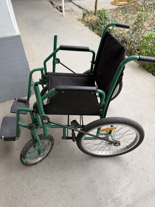 Коляска инвалидная