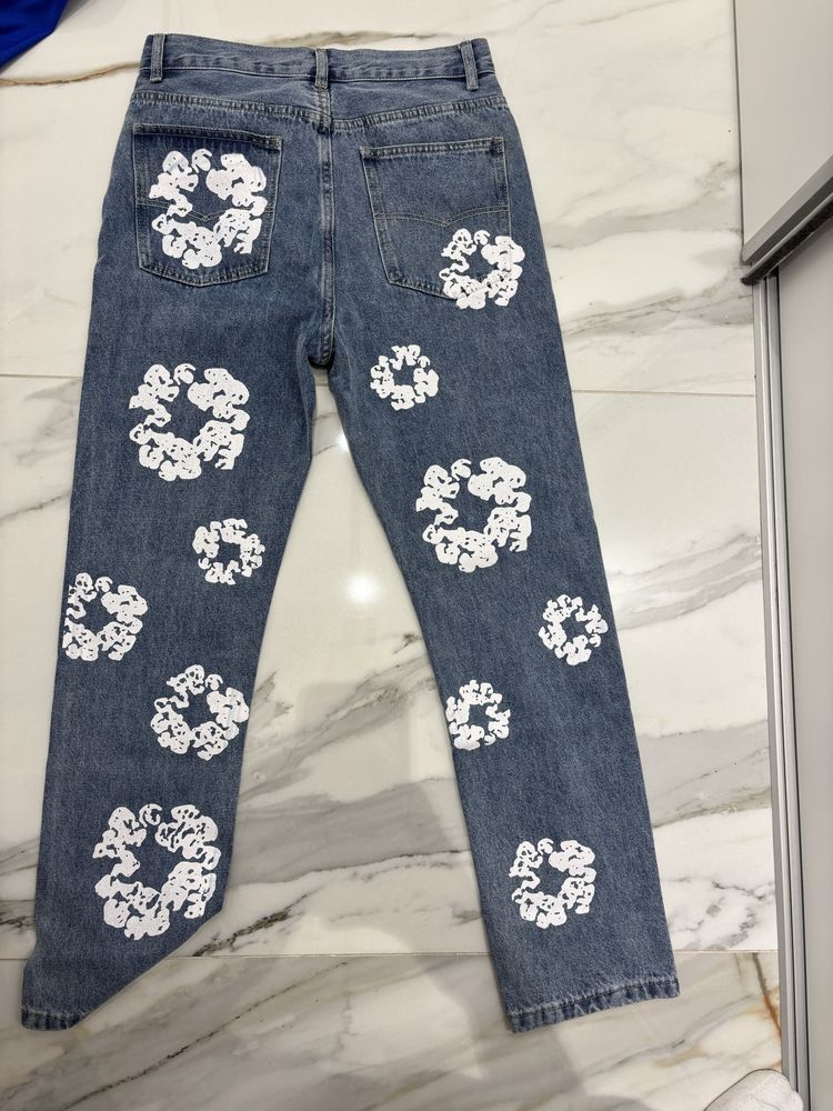 Blugi denimtears marimea S