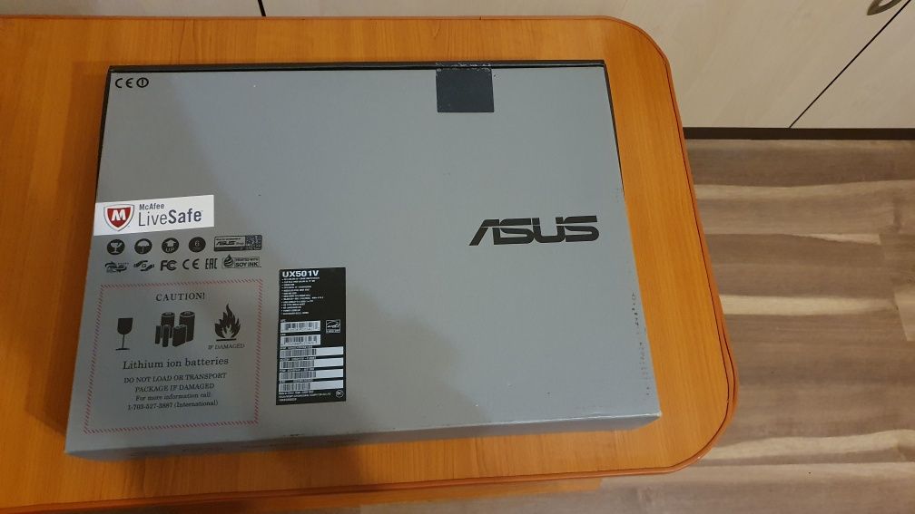 Vand laptop Asus ZenBook Pro UX501V ultra slim