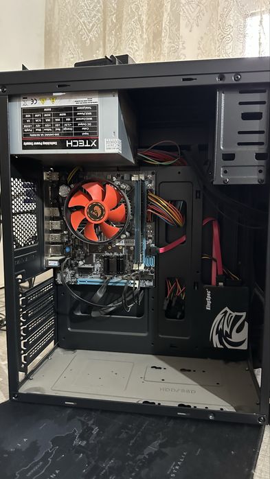 Kopyuter keysi sotiladi srochni