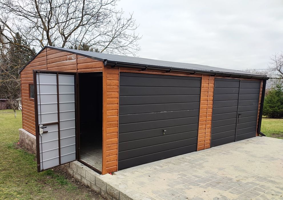 Garaje metalice cu panouri sandwich