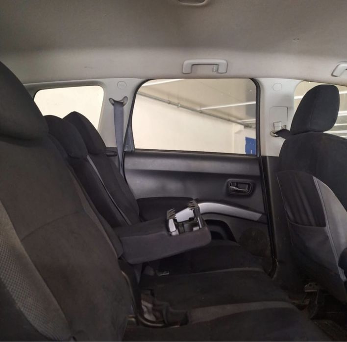 mitsubishi outlander