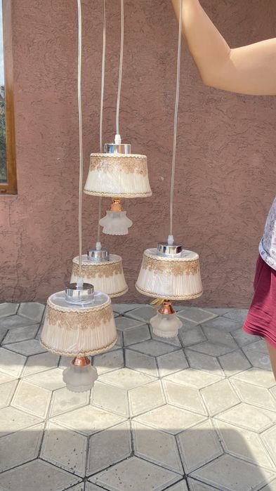 Люстра подвесные.