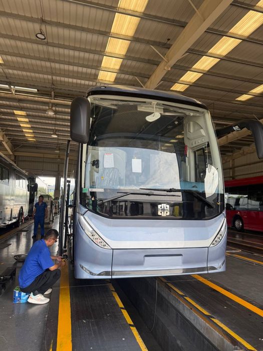 Туристический автобус Zhongtong Bus LCK6129H 2025