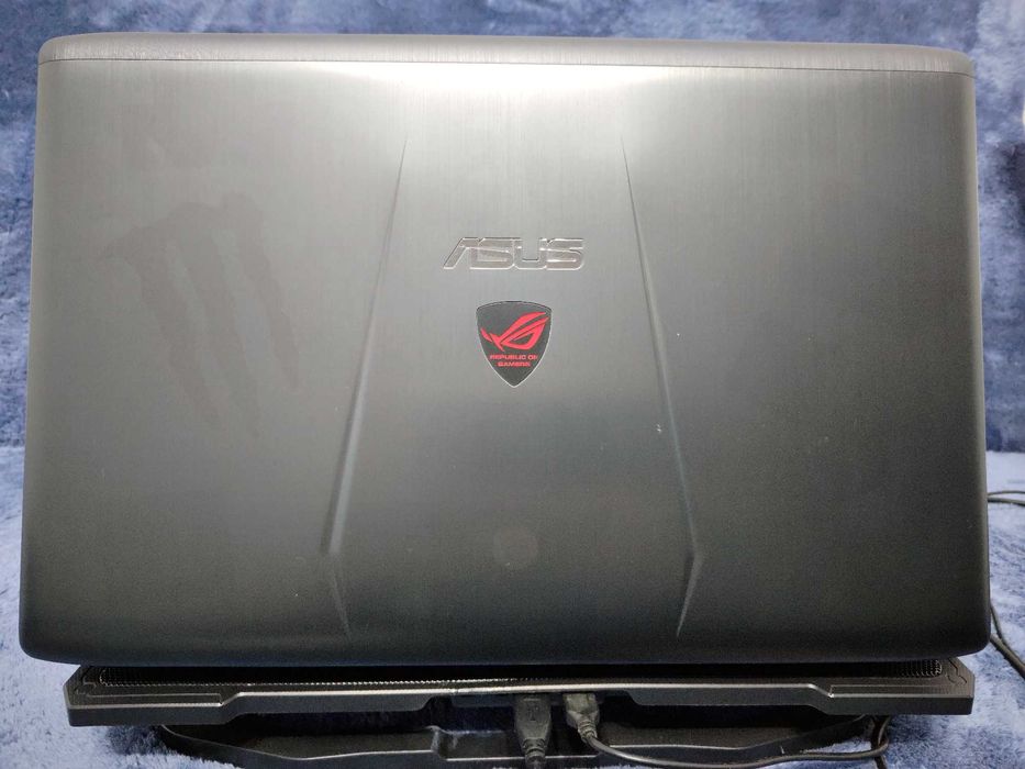 Asus ROG GL752 laptop