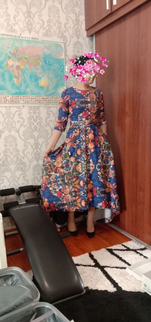Продаю платье нарядное.