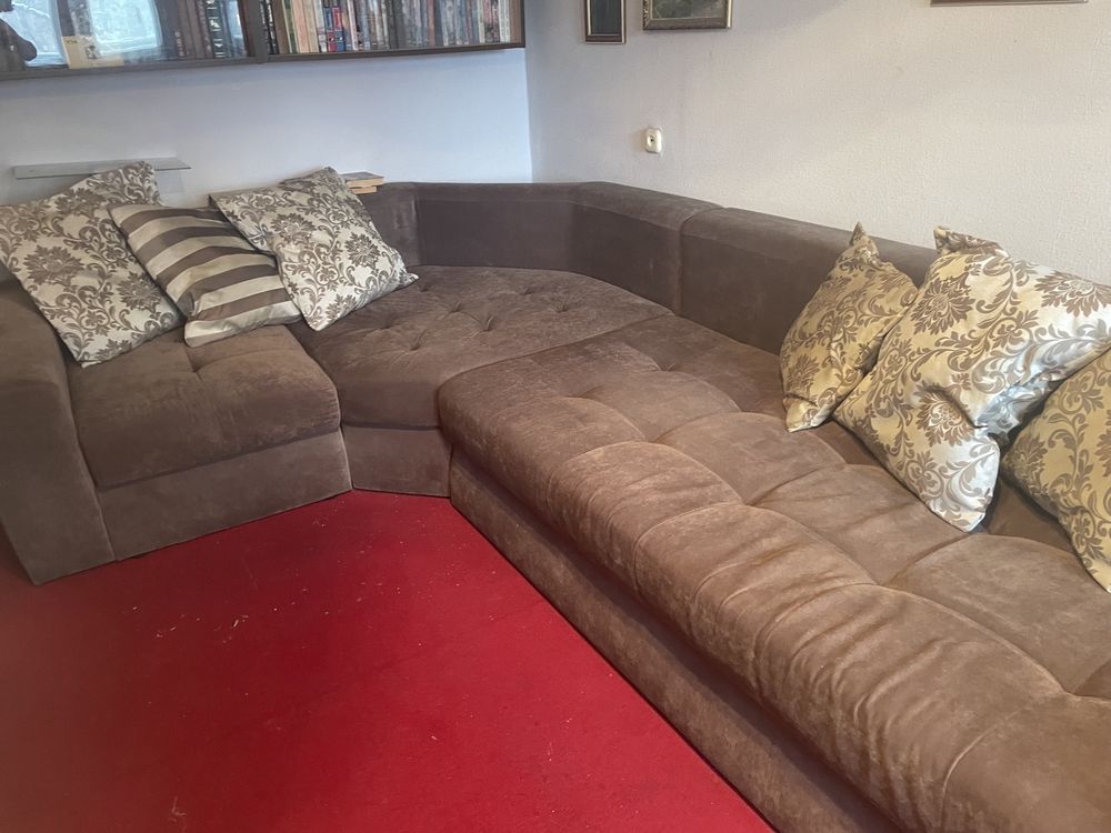 Продаем большой угловой диван