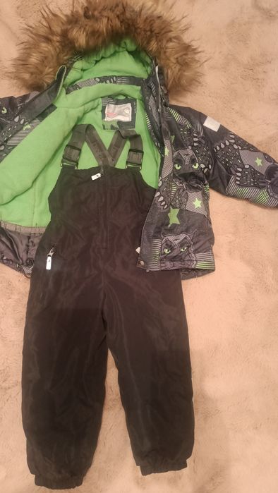 Продам тёплый зимний комбинезон на мальчика