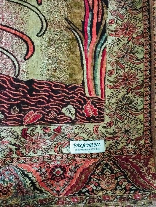 палантин на осень  цвет бардовый   -черный -песочный.