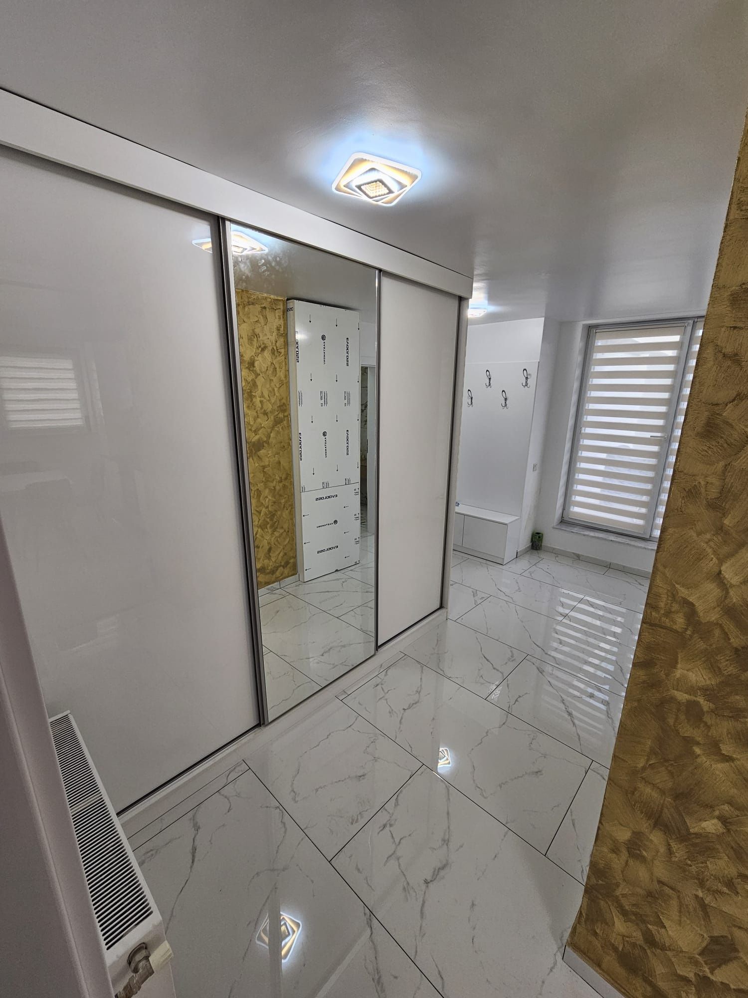 Inchiriez Apartament nou doua camere .2 parcari