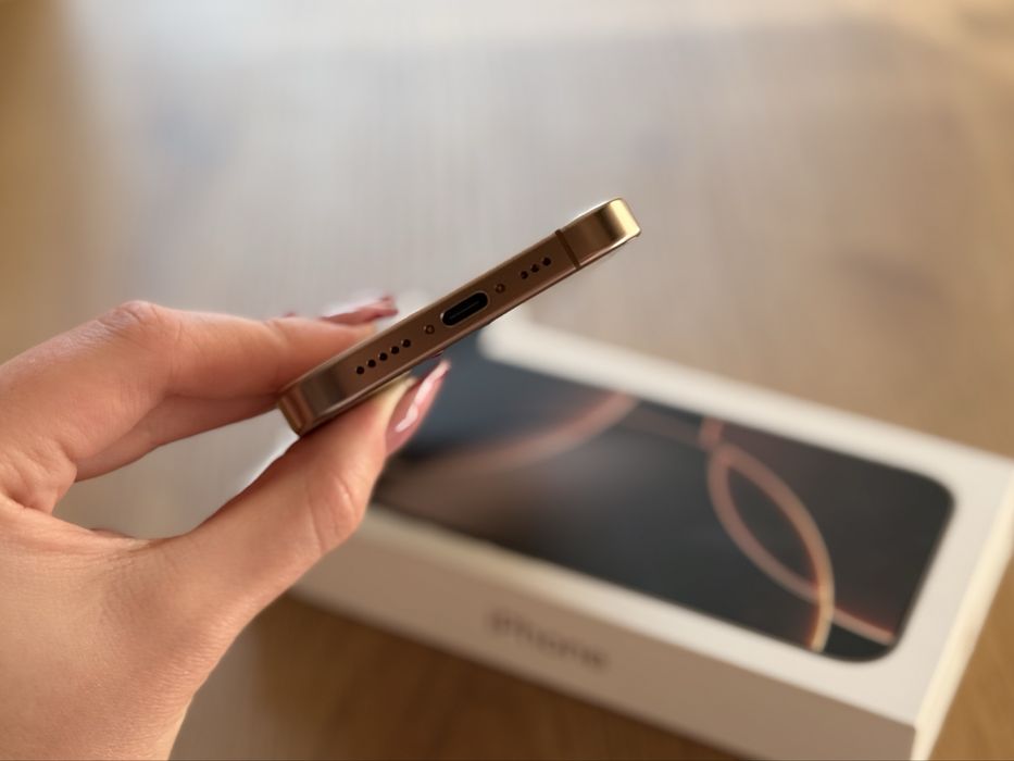 Iphone 16 Pro 256GB “DESERT TITANIUM”