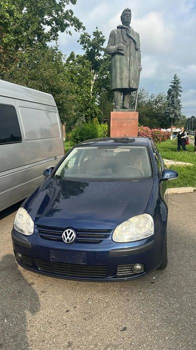 Volkswagen Golf Vând golf 5, anul 2005