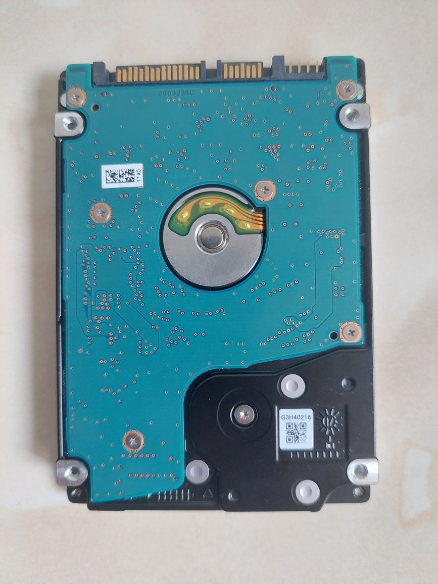 Vând hard disk hdd Toshiba de 1T Terra (nu este chinezesc) /poze reale