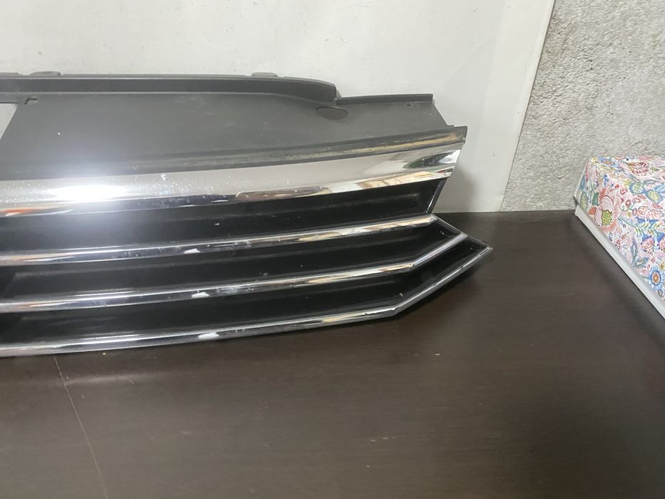 Grila radiator Vw Passat B8 nonfacelift