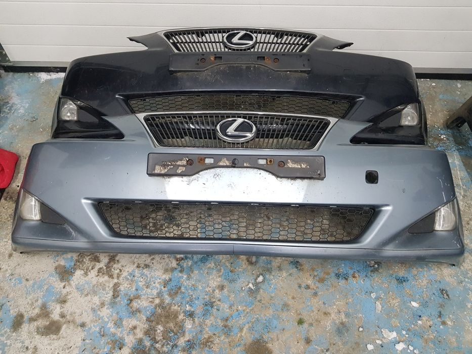 Bara fata Lexus IS 220