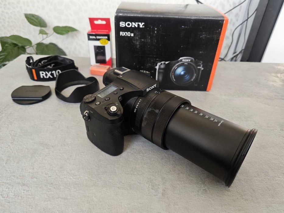 Фотопарат Sony RX10 III (M3)