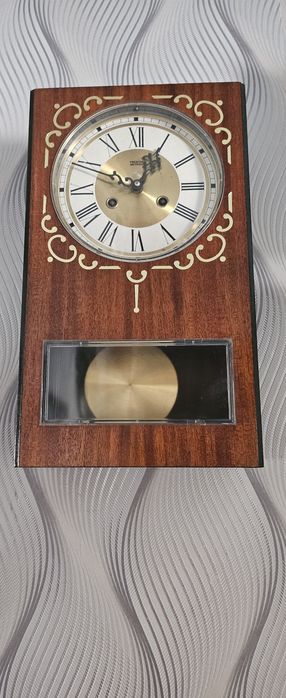 Настенен часовник