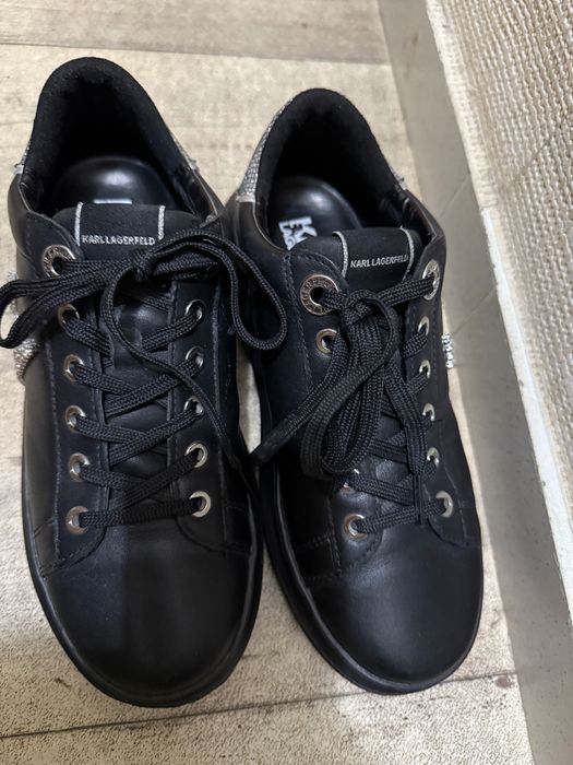 Продавам  нови обувки Karl Lagerfeld!