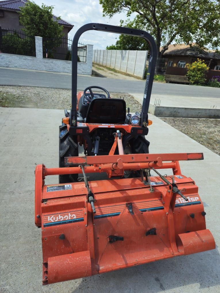 Tractor tractoras japonez KUBOTA B72 /4×4 / servodirectie