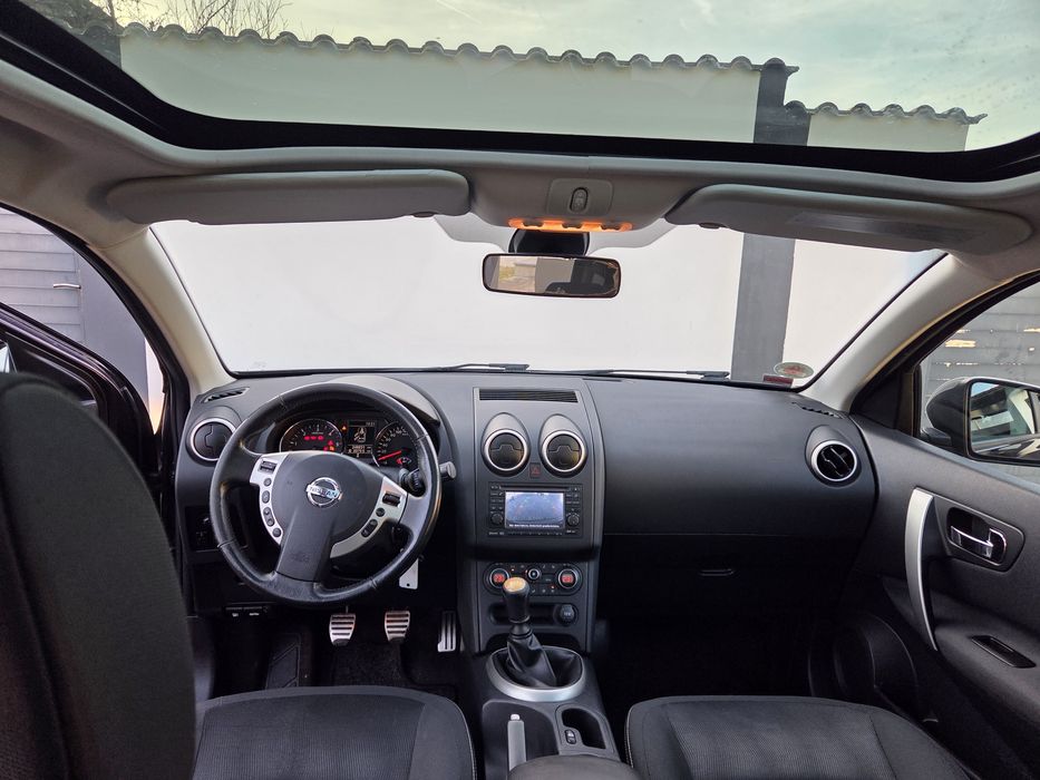 Nissan Qashqai 2.0 dCi • 2012 • Panoramic • Navi • Jante iarnă R18 •