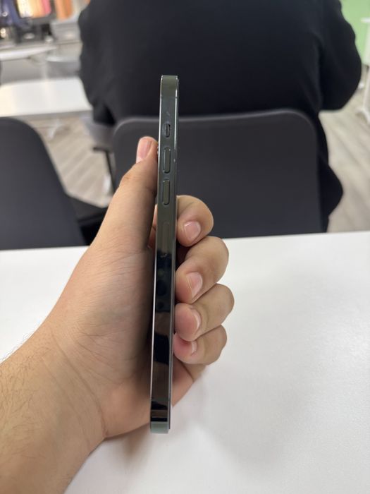 Продам 13 про макс В идеальном состоянии