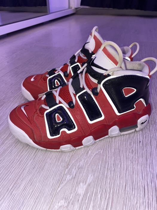 Nike Uptempo rosii