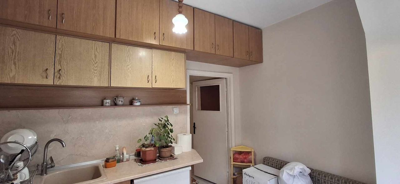 Продава се Тристаен апартамент в Варна, Бриз - 70 кв.м за 1643 €/кв.м - Снимка #5