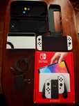 Vand Nintendo Switch OLED + card + accesorii