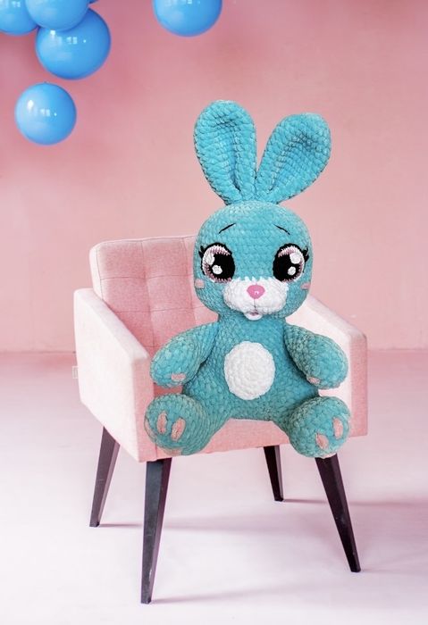 Плетена играчка зайче