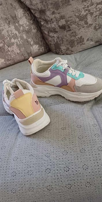 Маратонки 37 номер