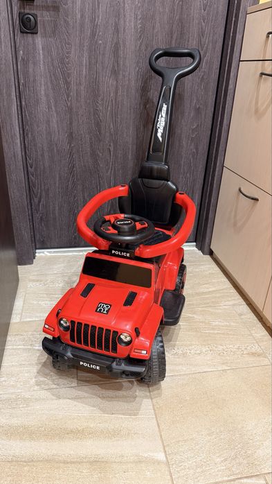 Кола за бутане с дръжка Moni