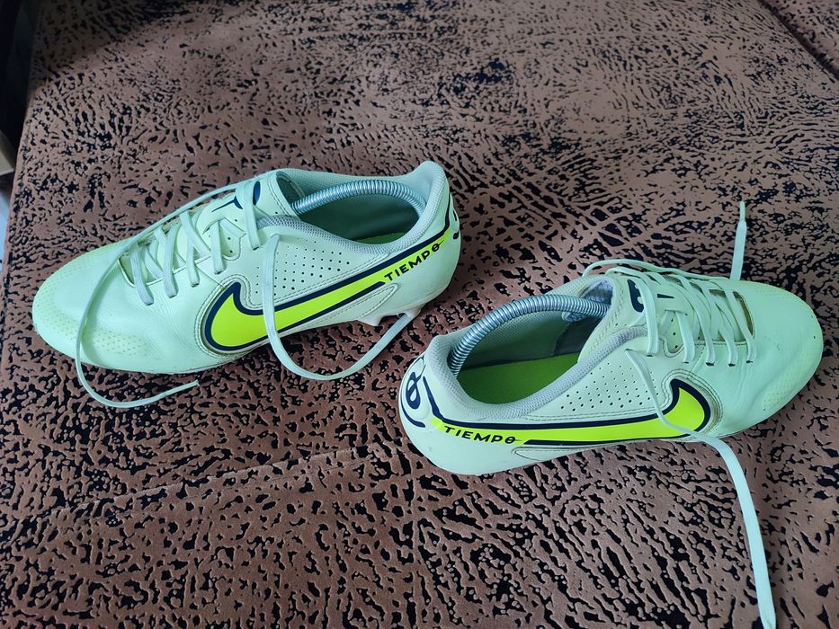 Nike Tiempo numărul 39